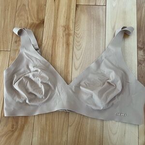 Skims size medium bra